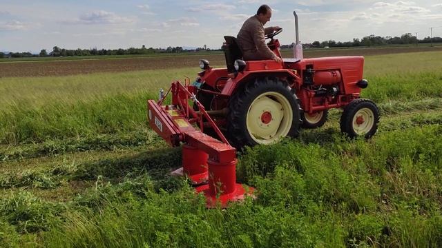 Vladimirec T-25 Rotary mower Z 042 (mowing alfalfa) смотреть онлайн