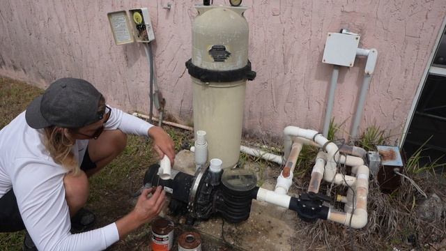 FIX LEAK ON POOL PUMP - PVC PIPE REPAIR смотреть онлайн