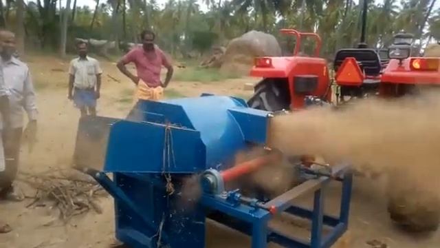 Tractor PTO Type wood Chipper смотреть онлайн