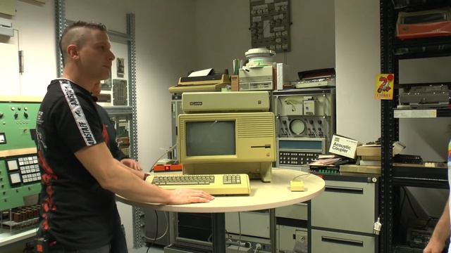 Stream vom 9.12.2021 - Thema: Frühe Apple-Rechner смотреть онлайн