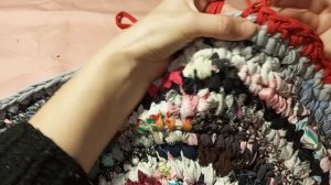 Вяжем круглый КОВРИК крючком, как сделать прибавку, как закрыть вязание 🧶04.02.25