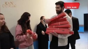 ВНЕЗАПНО! ЗВЕЗДА СЕРИАЛА КРОВАВЫЕ ЦВЕТЫ БАРЫШ БАКТАШ РАССКАЗАЛ ВСЮ ПРАВДУ О РАЗВОДЕ И ЧУЖОМ РЕБЕНКЕ