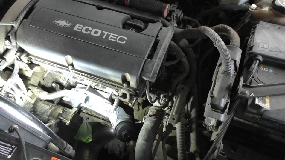 Замена теплообменника двигателя на Chevrolet Cruze 1,8 Шевроле Круз 2012 года 2часть смотреть онлайн