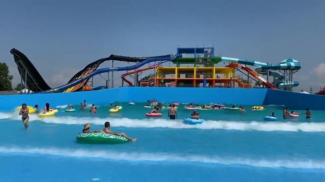 Wave Pool - Волновой Бассейн смотреть онлайн