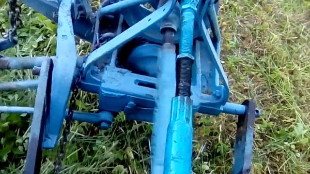 Косим на т 40 косилкой сегментной. смотреть онлайн