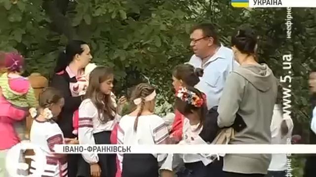 Новое. Детский батальон "Сокол" сформировали на Прикарпатье. 04.09.2014. смотреть онлайн