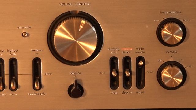 Luxman L-85v Integrated Amplifier - Braun L1030 Speakers