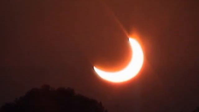 Partial Sun Eclipse 31. 05. 2003 смотреть онлайн