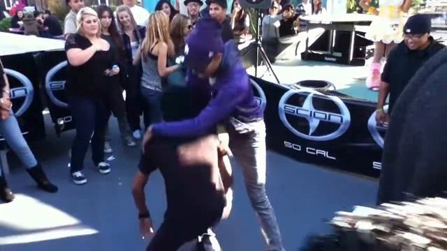 dancing Afrika Bambaataa - Planet Rock смотреть онлайн