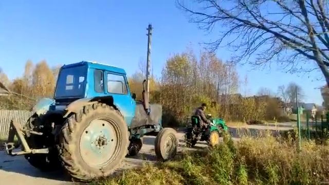 китайский мототрактор завел с буксира МТЗ_80 смотреть онлайн