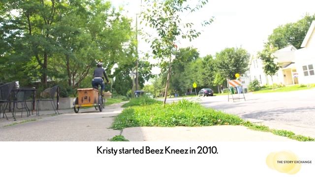 Beekeeping as a Business | Women Entrepreneurs смотреть онлайн