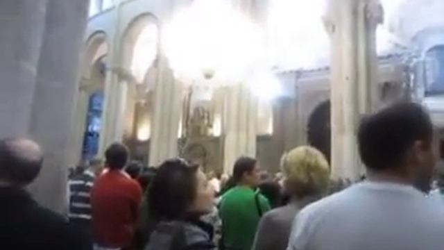 Singing in the Cathedral in Santiago de Compostela, Spain смотреть онлайн