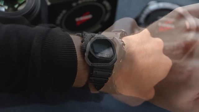 Casio G Shock DW 5600BB 1ER On The Wrist смотреть онлайн
