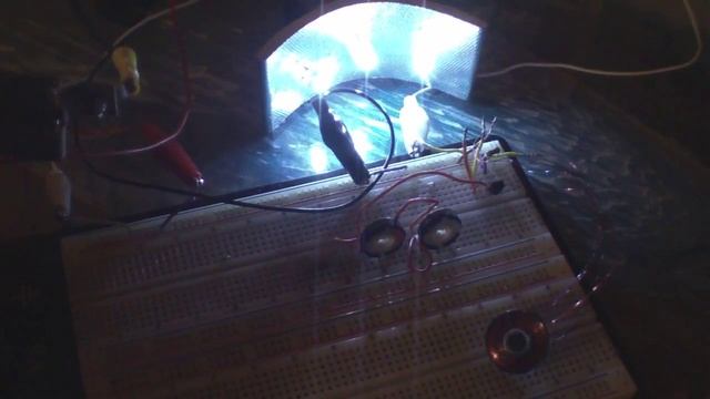 Joule Thief 8mm - 110,000 mcd 8mm Strawhat LED (1.5v 60mA - 0.09 watts) смотреть онлайн