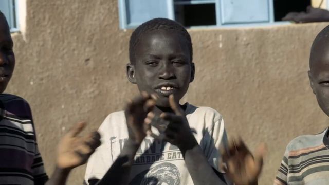 #SchoolsNotStreets: trafficked children in Uganda смотреть онлайн
