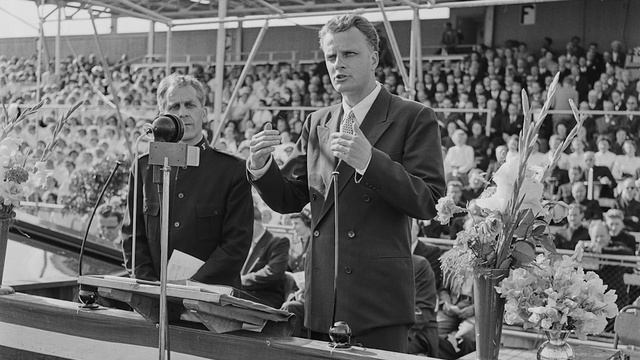 Call of the Cosmos-French смотреть онлайн