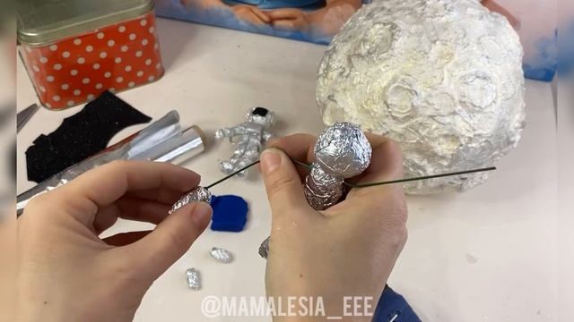 СПРАВЯТСЯ ДАЖЕ ДЕТИ! Космонавт. Поделка на день Космонавтики. КЛАССНАЯ ИДЕЯ! смотреть онлайн