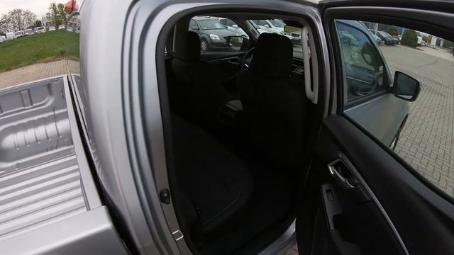 Isuzu D-Max L Plus 1.9 D 163 Mercury Silver смотреть онлайн