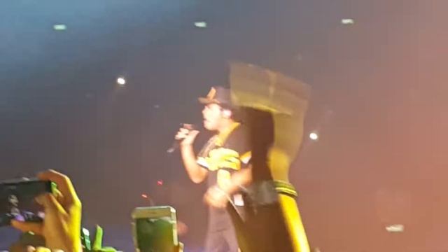 Finesse - Bruno Mars 24K Magic World Tour - Singapore смотреть онлайн