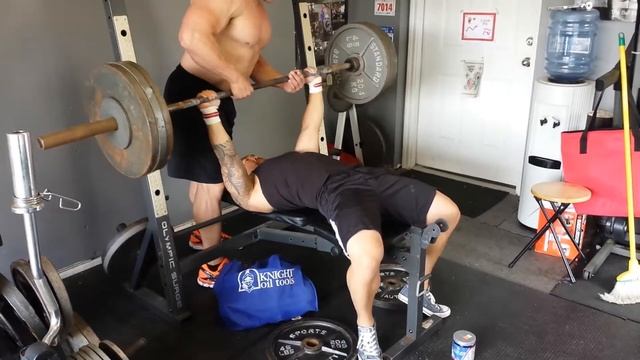 325 pounds bench press смотреть онлайн