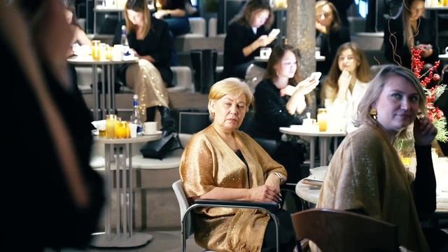 КОМПАНИЯ FABERLIC ПРЕЗЕНТОВАЛА НОВУЮ СЕРИЮ #BEE_ROYAL! смотреть онлайн