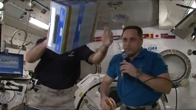 Эффект Джанибекова на МКС смотреть онлайн