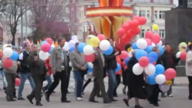 Первомайская демонстрация в Серпухове ч.11 смотреть онлайн