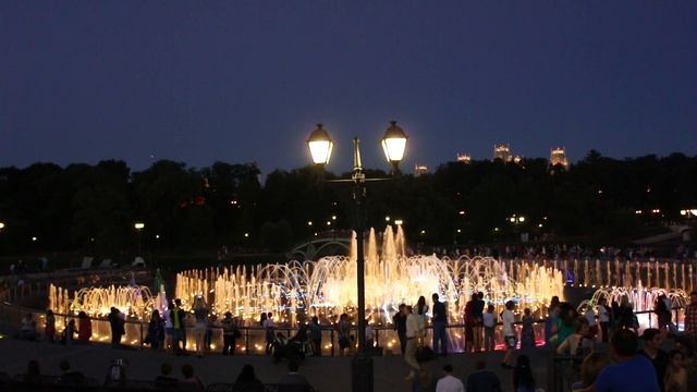 Царицыно фонтаны вечером (фонтан) смотреть онлайн