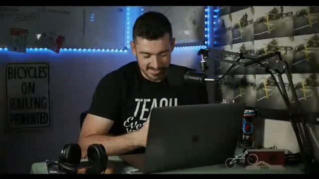 Answering you BMX Questions LIVE! Ep. 13 смотреть онлайн