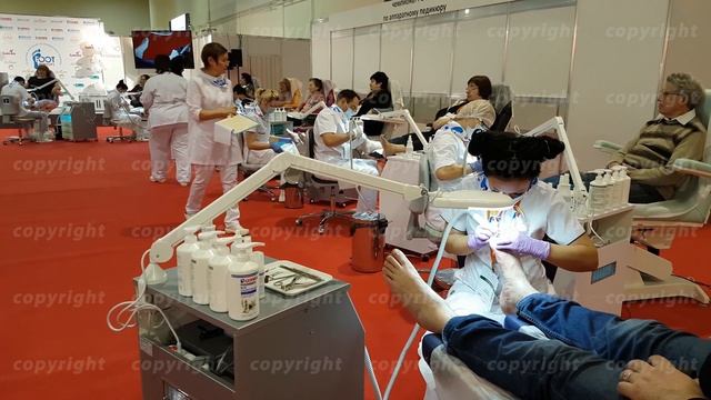 Experts taking part in pedicure championship смотреть онлайн