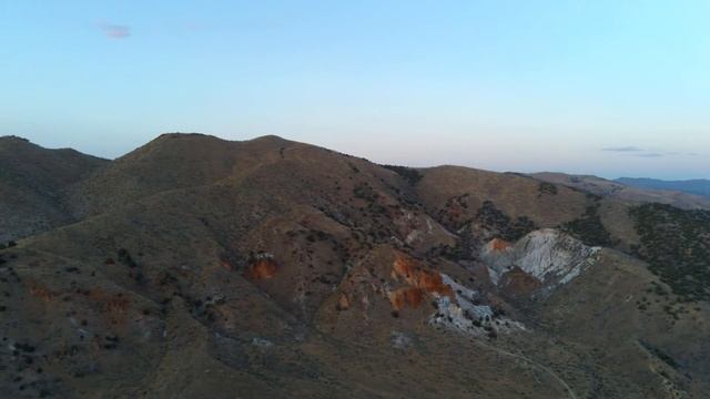 Orange colored UFO at 5:36. While out watching comet Neowise смотреть онлайн