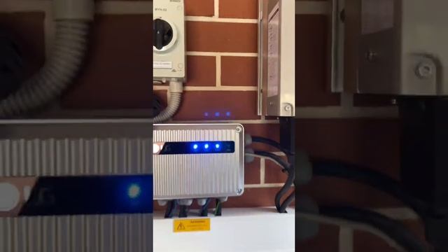 LG Hybrid inverter with two LG Resu batteries. смотреть онлайн