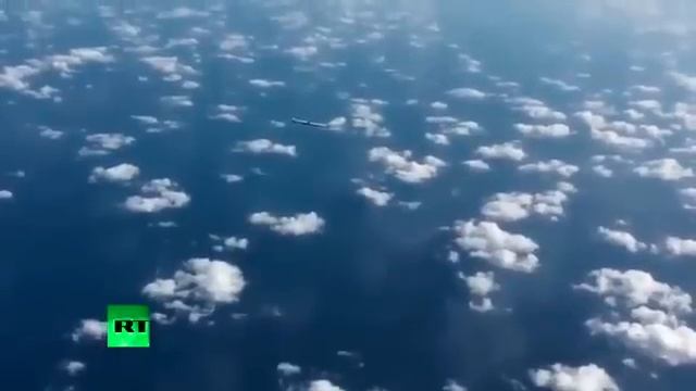 Сирия Россия.НЛО контролят полет крылатой ракеты ВКС России. смотреть онлайн