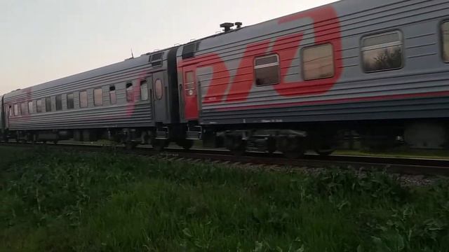 тепловоз ТЭП70БС-171 с пассажирским поездом Ставрополь-Адлер и приветливая бригада. смотреть онлайн