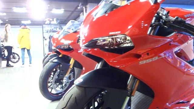 Экспресс отзыв-обзор-тест на Ducati Panigale 959. Owner's review of the new Panigale (by Sony RX100) смотреть онлайн