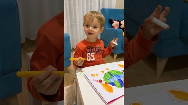 Арас (3г11м) объясняет какие планеты он нарисовал смотреть онлайн