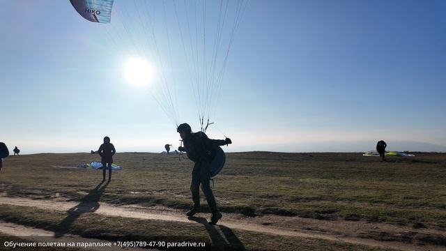 Старт на параплане Hiko Niviuk во время учебного выезда в Дагестан с Виталием Передереевым 3 смотреть онлайн