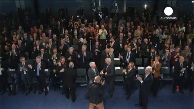 Модуль Philae вийшов на зв'язок з комети Чурюмова-Герасименко після 7 місяців мовчання смотреть онлайн