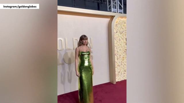 Taylor Swift hits Golden Globes 2024 red carpet in glam green sequined gown смотреть онлайн