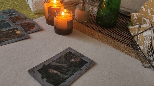 Солнечное затмение 8 апреля: расклад таро для всех знаков зодиака