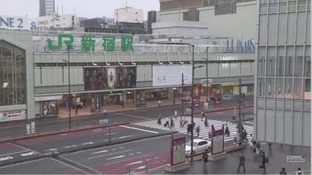 Shinjuku City LUMINE 2 Crossing Live Camera 5:07 AM - 6:13 AM (Sunrise) смотреть онлайн