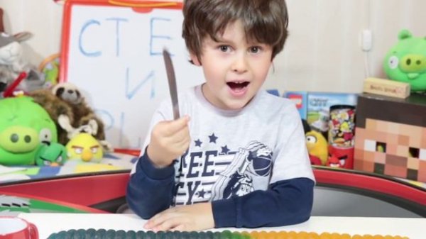 САМЫЙ БОЛЬШОЙ В МИРЕ ЧЕРВЯК / WORLD'S LARGEST GUMMY WORM