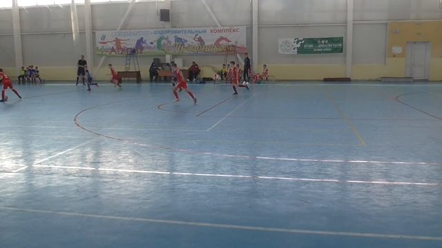 СШ-10 - Спартак 1й тайм 6:1 смотреть онлайн