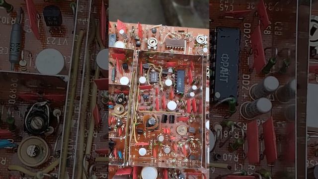 много золота в магнитоле Круиз 203 , разбор , поиск клада смотреть онлайн