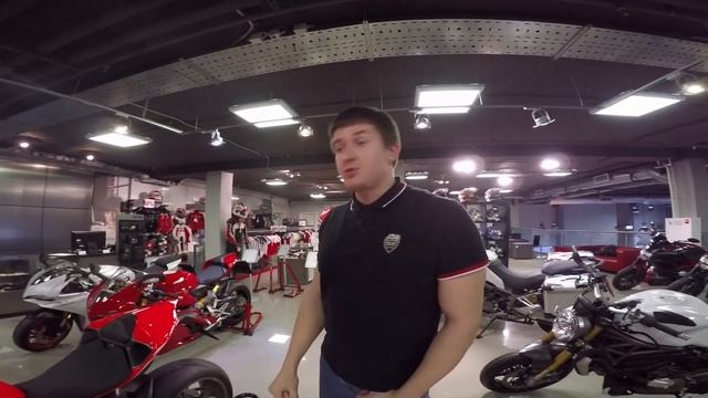Ducati Panigale Superleggera: обзор спортбайка по цене московской «однушки» у метро. Почему дорого? смотреть онлайн