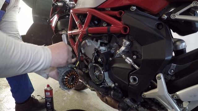 Супер герметик для моторов VW и MVAgusta-разбираем двигатель F3.Маслом больше не потеет-прокладка VW смотреть онлайн