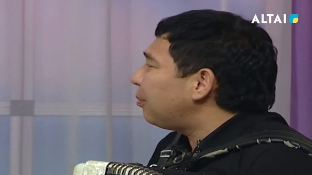 «Шығыс жауһары» хабарында Апош есімімен танымал әнші Нұржан Шөкенов және ақын Мұратхан Ахметбек смотреть онлайн