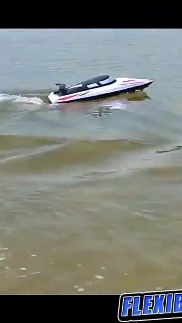 2.4g Remote Control Boat Children Long Battery Life High-speed Speedboat with Light смотреть онлайн