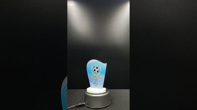 Яркие награды из акрила от компании НаградыВсем 🫶#награды #awards #trophy #watch #fashion смотреть онлайн
