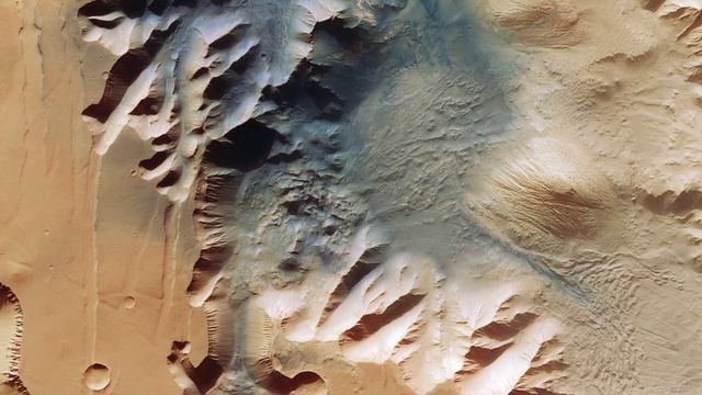 Ius and Tithonium Chasmata seen in “true colour” (4K UHD) смотреть онлайн